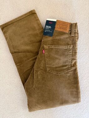 NWT Levi's Premium Ribcage Straight Ankle Corduroy Jeans